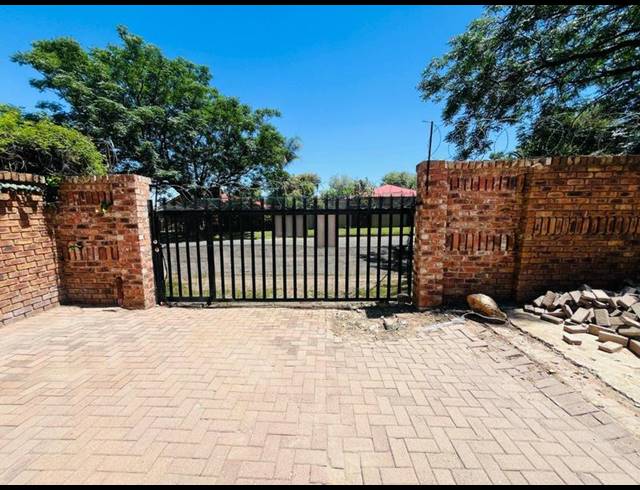 0 BEDROOM PROPERTY TO RENT IN KEMPTON PARK EXT 02